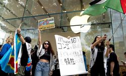 Apple iPhone16 lansman gününde 'soykırımdan elde edilen kâr' nedeniyle protestolara sahne oldu