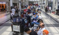 İran, ülkedeki uçuşların yarın 06.00’ya kadar iptal edildiğini duyurdu