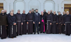 Suriye'deki Hristiyan din adamları, yeni yönetimin lideri Şara'yı ziyaret etti