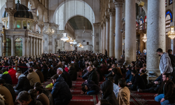 Emevi Camii halısını Cumhurbaşkanı Erdoğan seçti