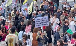 Fransa'nın birçok kentinde İslamofobiye karşı gösteriler düzenlendi