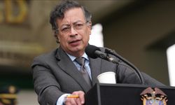 Gustavo Petro'dan ABD'deki Kolombiyalılara protesto çağrısı