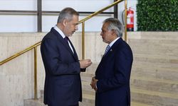 Hakan Fidan, Pakistanlı mevkidaşı Dar ile görüştü
