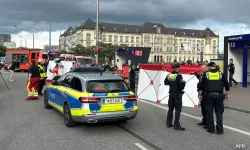Hamburg'da tren istasyonunda bıçaklı saldırı: 12 yaralı