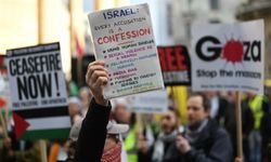 İsrail'in Gazze'deki soykırımını gizleyen BBC protesto edildi