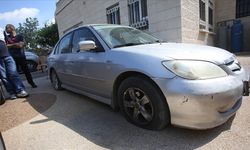 İsrailliler, Filistinlilerin araçlarına saldırdı