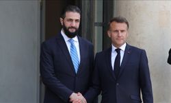 Macron, İsrail'in Suriye saldırılarına tepki gösterdi