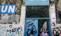İsrail, Şuafat’taki UNRWA okullarını kapatma kararını uygulamaya başladı