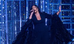 İsrail'in Eurovision adayı, sahnede yuhalandı
