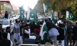 Pakistan'da, orduya destek gösterileri düzenleniyor