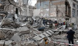Zelenskiy: Rusya, 70 füze ve 300 İHA ile saldırı düzenledi
