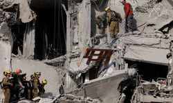 İran'ın Beerşeba'ya füze saldırısında 4 İsrailli öldü, 22 kişi yaralandı