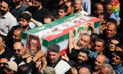 İran’da İsrail saldırılarında ölenler için tören düzenlendi