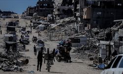İsrail'in, Gazze'nin batısında sivillerin kaldığı kampı bombaladı: 7 ölü