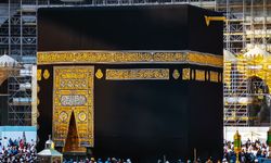 Kabe'nin örtüsü değiştirildi