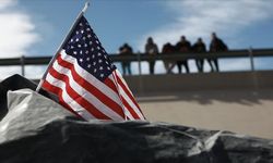 Trump, 12 ülkenin vatandaşlarının ABD'ye seyahatini yasakladı