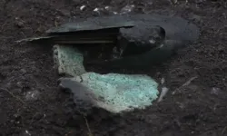 Çekya'da bulunan levhanın, 3 bin 200 yıllık zırh olduğu tespit edildi