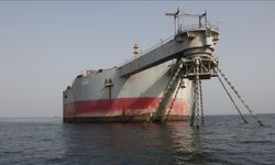 Husiler, Safer tankerini boşaltmak için BM tankerini alıkoydu