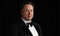 Musk, ABD'de yeni bir siyasi parti kurulması için anket açtı