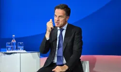 Rutte: Müttefikler arasındaki engeller kalkmalı