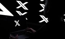 X, Hindistan'da 2 bin 355 hesabı sansürlemek zorunda kaldı