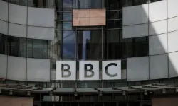 İngiltere'de lise öğrencisi, BBC'yi soykırımın 'suç ortağı' olmakla suçladı