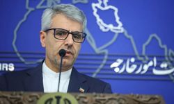 İran: Savunma gücümüz müzakere konusu olmayacak