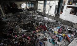 İsrail, Gazze'de UNRWA'ya ait 3 okulu bombaladı