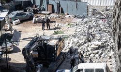 İsrail ordusu, Kudüs'te Filistinlilere ait bir evi yıktı