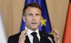 Batı medyası Macron'u 'topal ördek' ilan etti