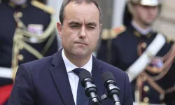 Fransız uzmandan sert yorum: Macron son demlerini yaşıyor