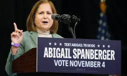 Gazala Haşmi, ABD'de vali yardımcısı olan ilk Müslüman kadın