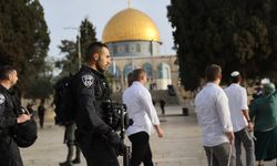 İsrail, Aksa'ya 27 baskın düzenledi, 96 ezanı engelledi