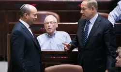 İsrail siyasetinde deprem: Bennett zirveye koşuyor