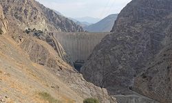 İran'dan dev proje: Deniz suyu boru hattıyla iç bölgelere taşınıyor