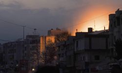 İsrail ateşkesi hiçe saydı: Lübnan'a bomba yağdırdı