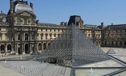 Louvre'da su sızıntısı: Mısır Bölümü'nde yüzlerce belge ıslandı