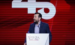 Yunanistan'da skandal: Gazeteciyi darbeden vekil gruptan atıldı