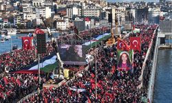 Galata'da tarihi Gazze buluşması: 520 bin kişi akın etti