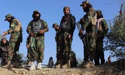 Afganistan sınırında yüzlerce Pakistanlı mahsur kaldı