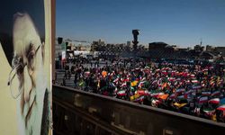 İran’da 14. gün: Yüzlerce gözaltı ve Batı’dan açık destek