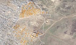 İsrail Beyt Hanun'da yüzlerce evin enkazını temizledi