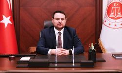 Akın Gürlek kimdir?