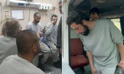 Alıkonulan işçiler Kızılhaç aracılığıyla Gazze'ye döndü