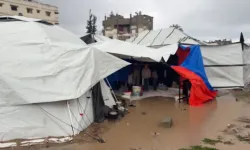Gazze'de çadırları su bastı: Ramazan'da zorlu kış gecesi