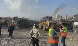 Gazze'de dev çöp yığını temizleniyor