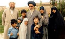 İran devrimi'nin 47. yılında Humeyni ailesi