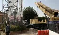 Tahran'dan askeri yapılanma hamlesi