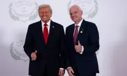 Barış Ödülü'nü alamayan Trump gözünü savaş ödülüne dikti