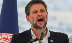 Smotrich: Beyrut'un güneyi yakında Han Yunus gibi olacak